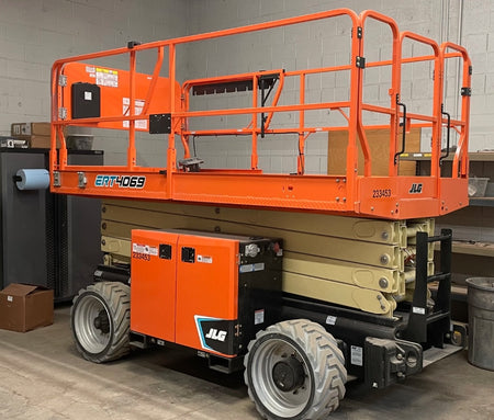 2022 JLG ERT4069