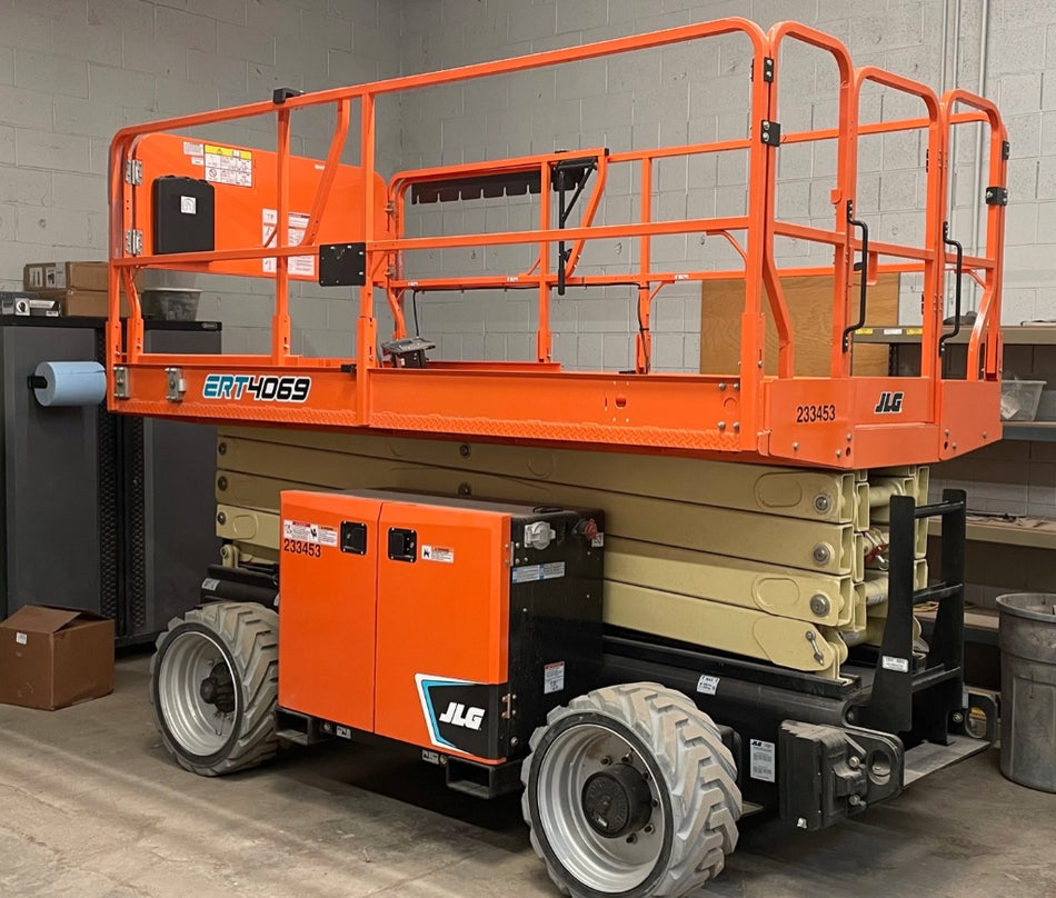 2022 JLG ERT4069