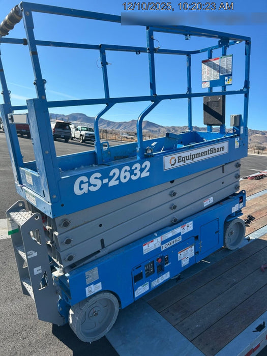 2020 Genie GS-2632 Solid NM Tires, Folding Rails with Half-Height Swing Gate, Beacon, 800W Invertor