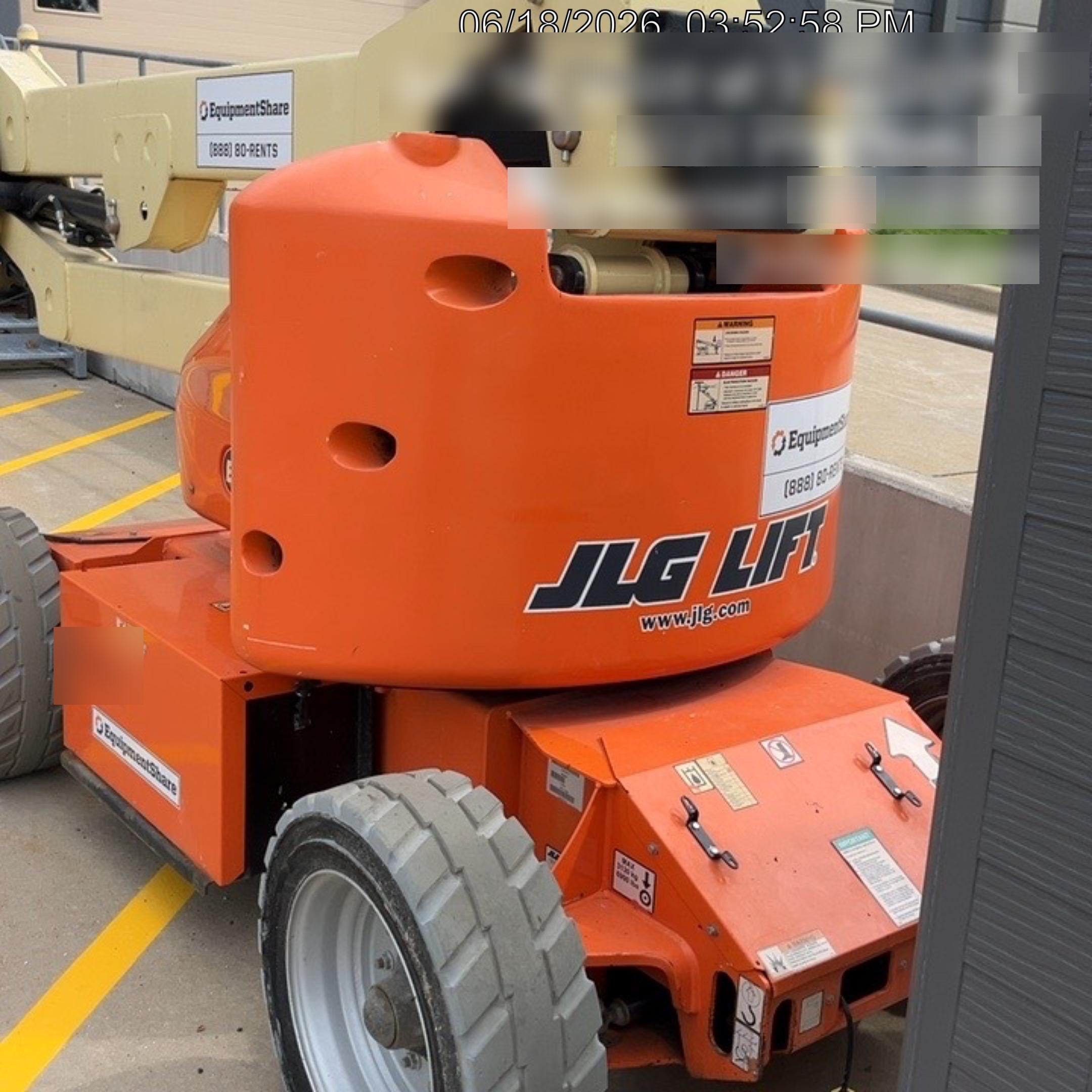 2019 JLG E450AJ
