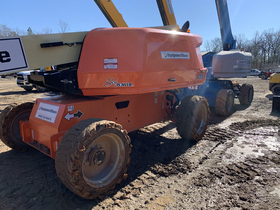 2020 JLG 600S