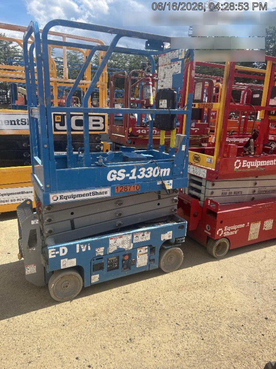2021 GENIE GS-1330m