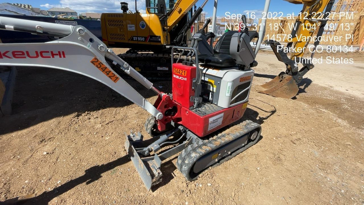 2022 TAKEUCHI TB210R