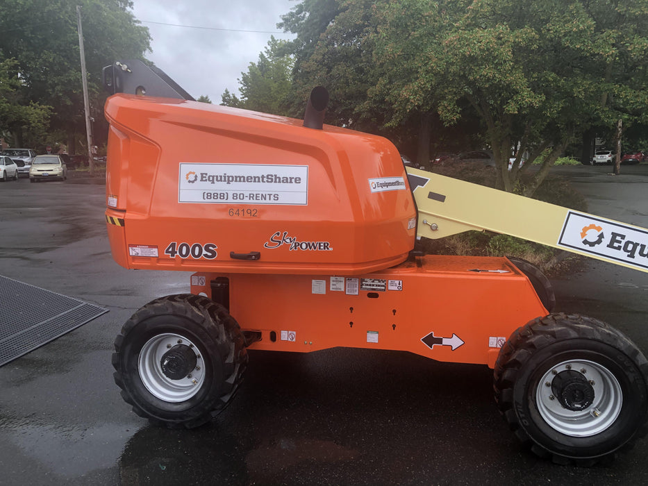 2020 JLG 400S