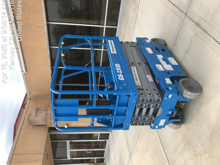 2019 Genie GS-1930 Fixed rails with chain Entry