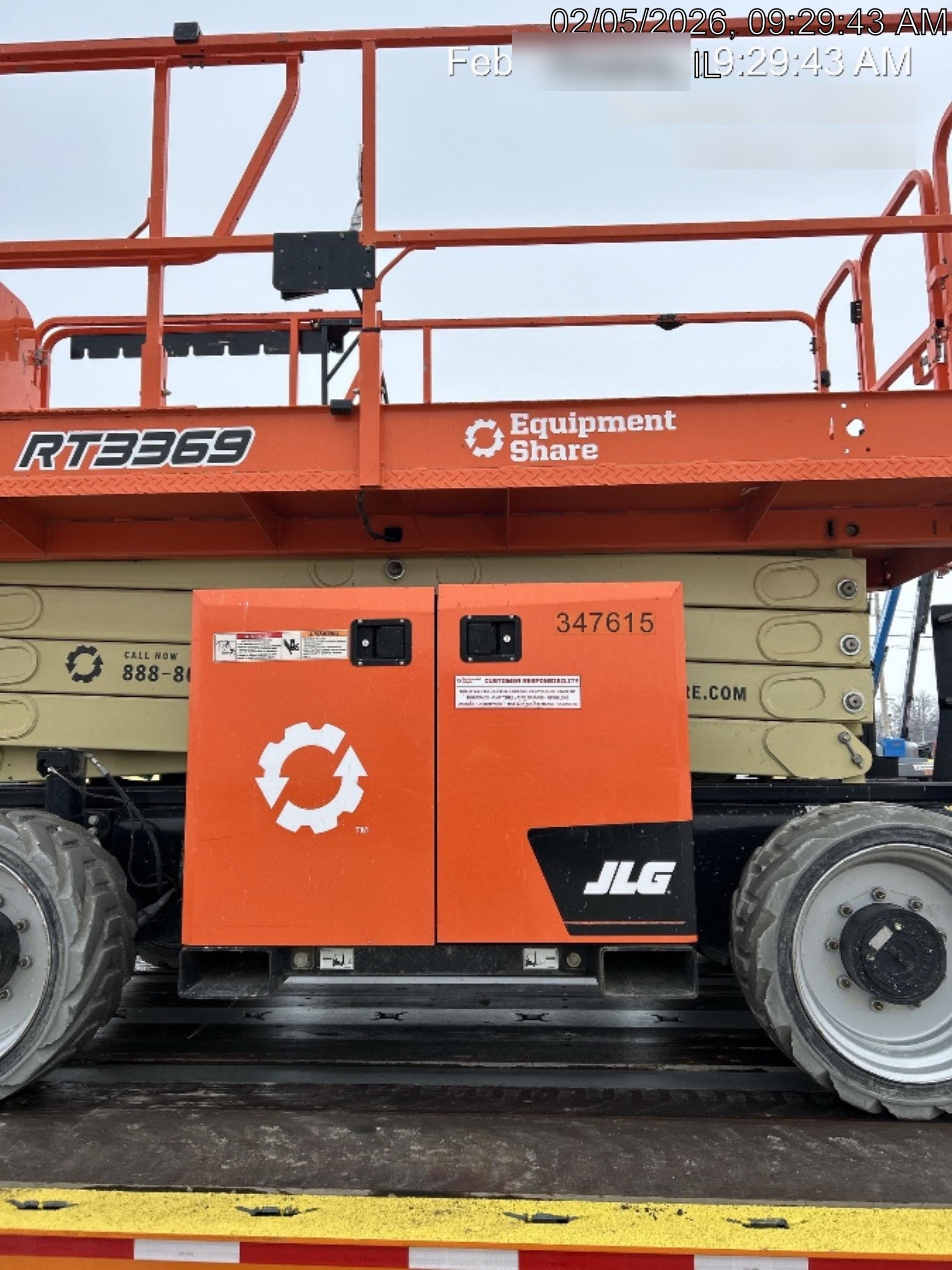 2023 JLG RT3369