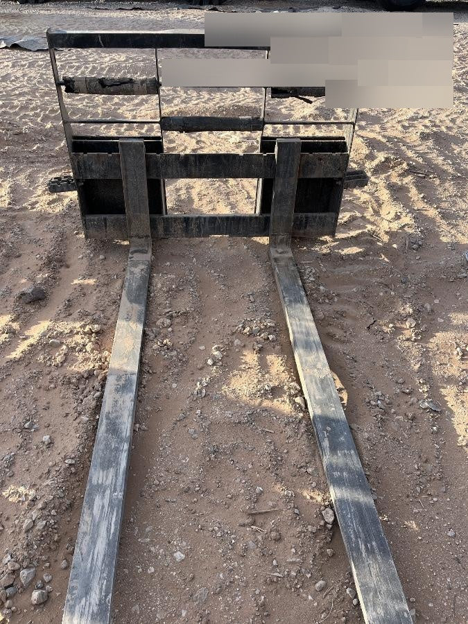 2023 ARROW MATERIAL HANDLING 48" Pallet Forks - Arrow