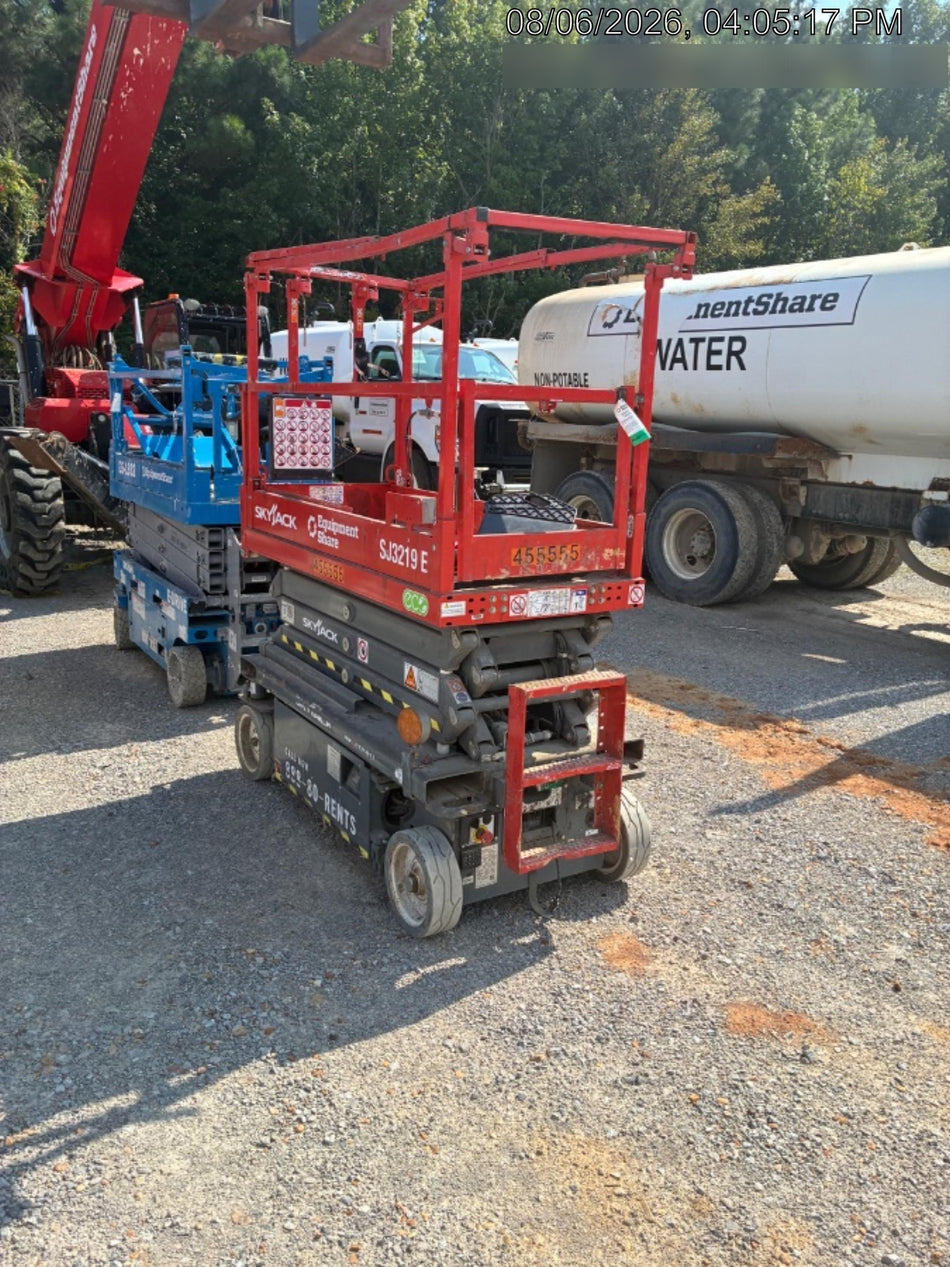 2024 Skyjack SJ3219 Electric Drive, Sld NM Tires, DBcns, RFRails, Power to Platform, T3 + Access Control