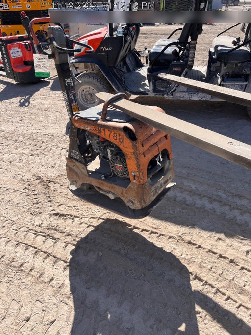 2023 Multiquip MVH158 Honda GX200, 17" Plate, Gas