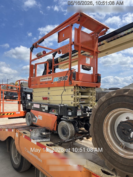2022 JLG ES1932