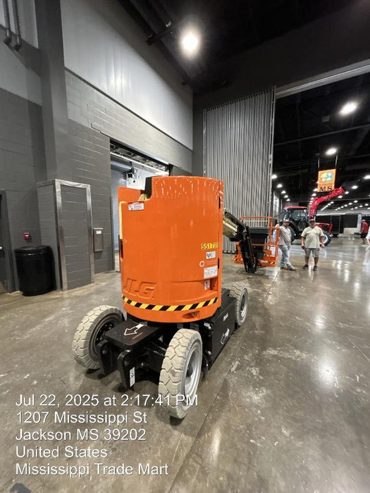 2025 JLG E300AJP
