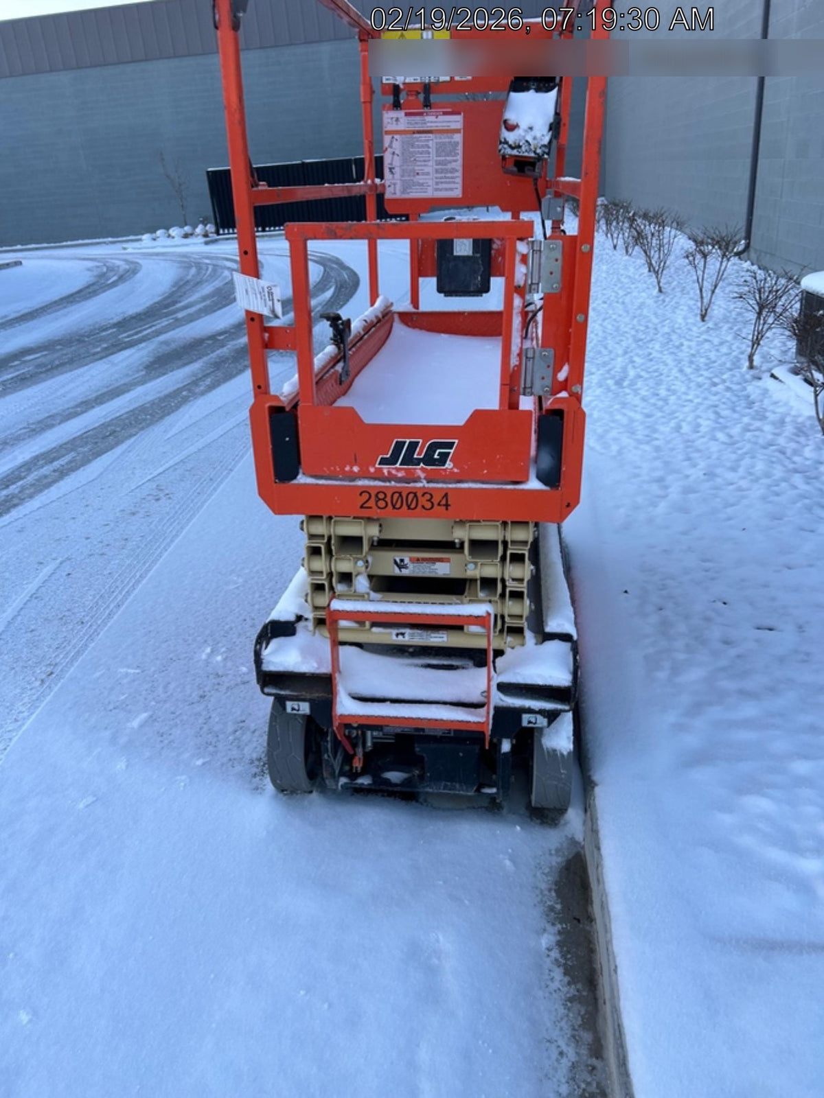 2022 JLG ES1932