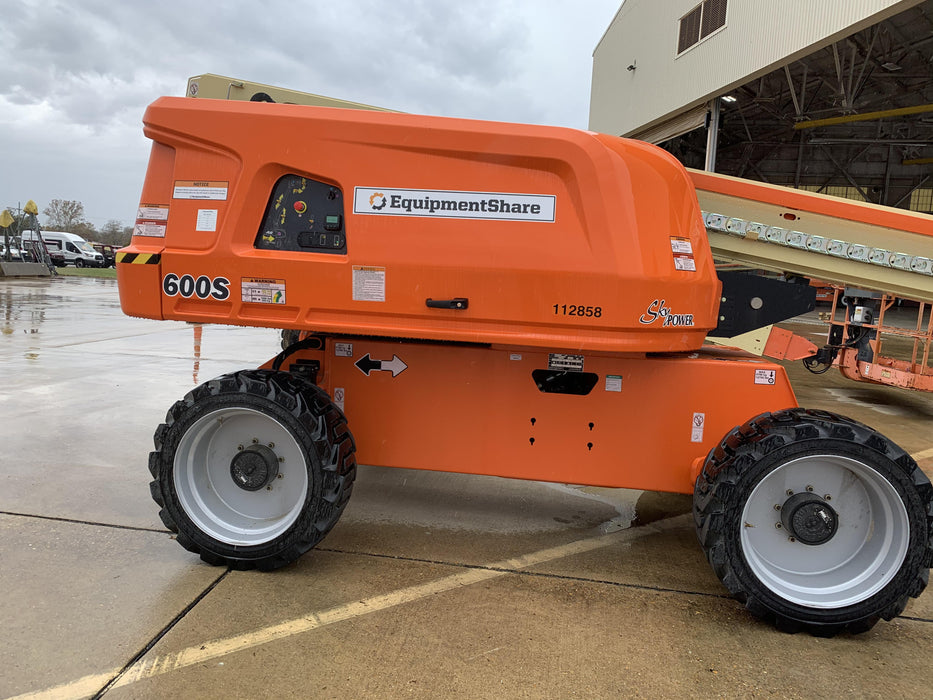 2020 JLG 600S