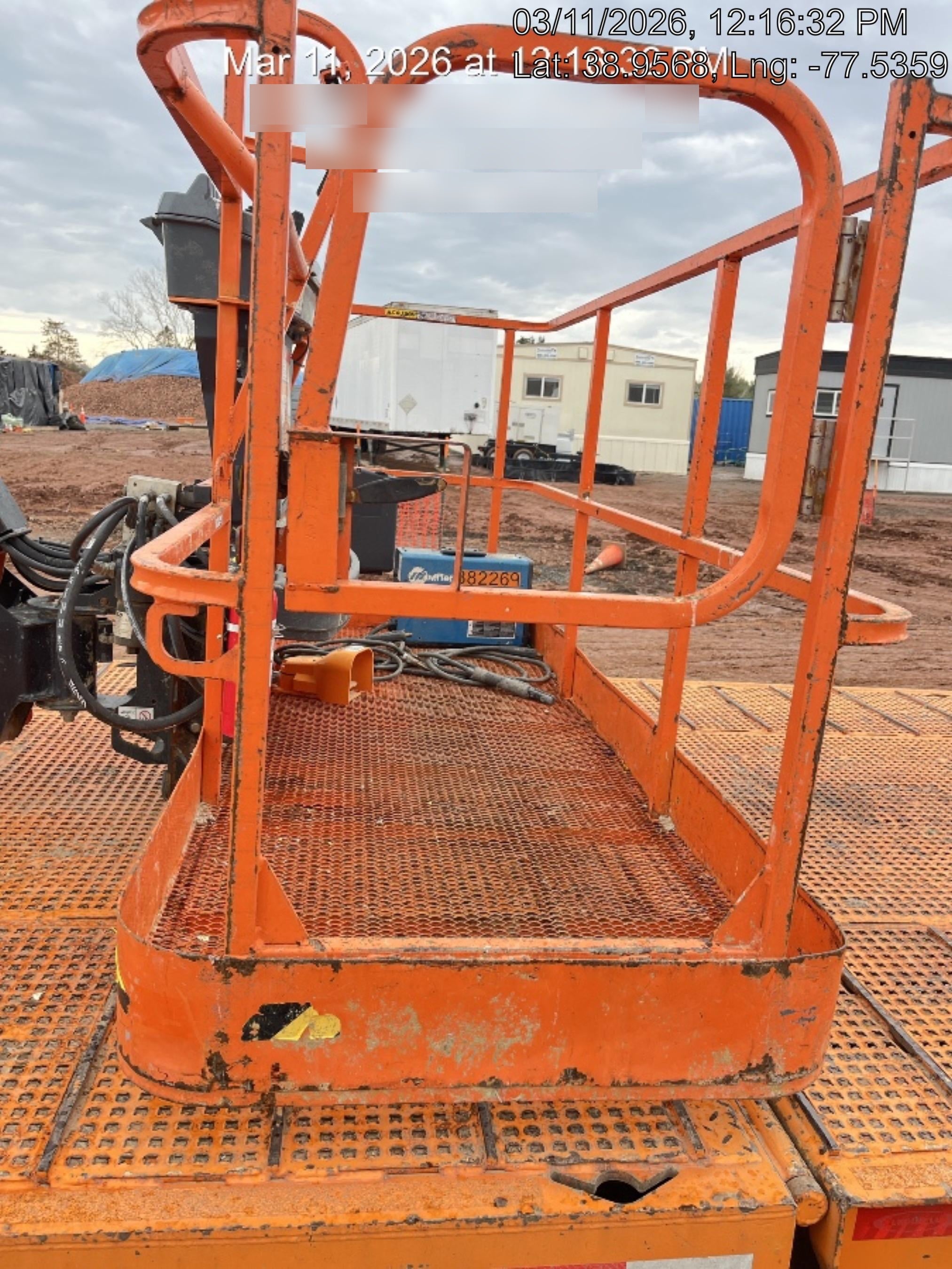 2022 JLG 660SJ
