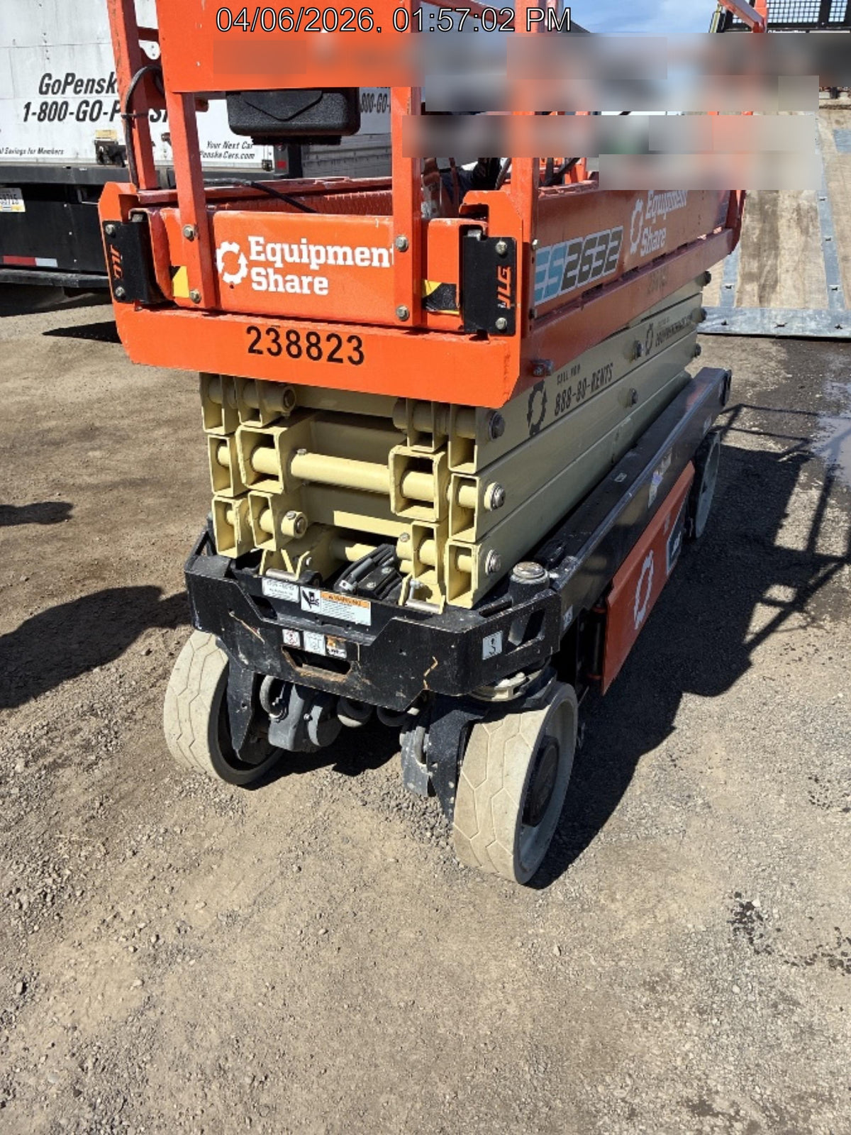 2022 JLG ES2632