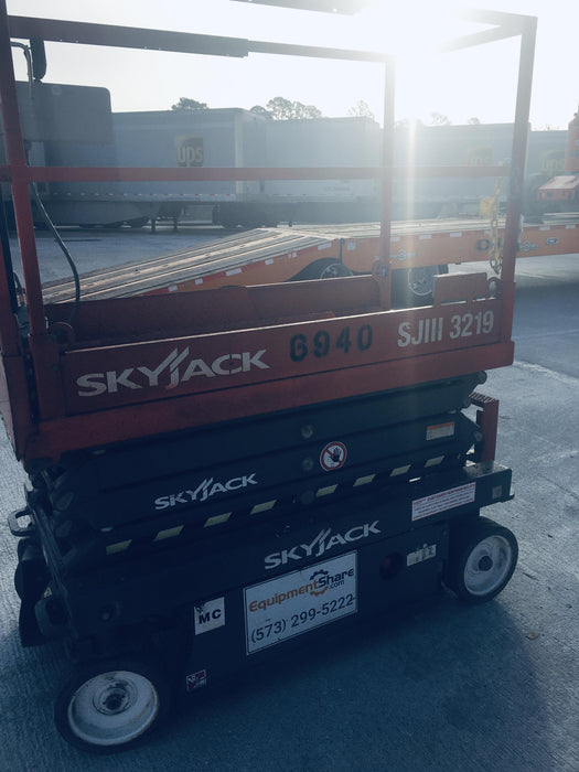 2018 SKYJACK SJIII-3219