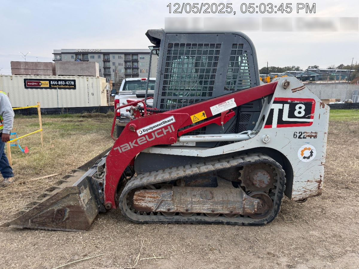 2020 Takeuchi TL8CR Cab/Heat/Air, 74hp, Hydraulic QC w/76" HD Bucket w/ Smooth Bolt on Edge, 76" HD Bucket w/Teeth