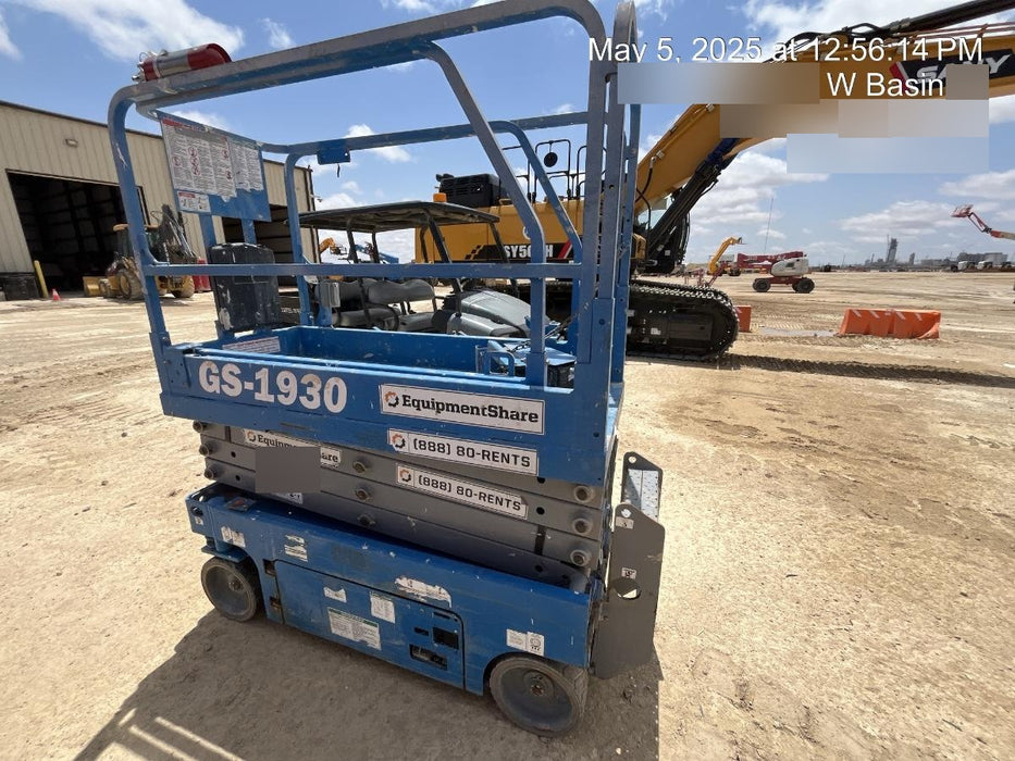 2019 Genie GS-1930 Fixed Rails with Chain Entry