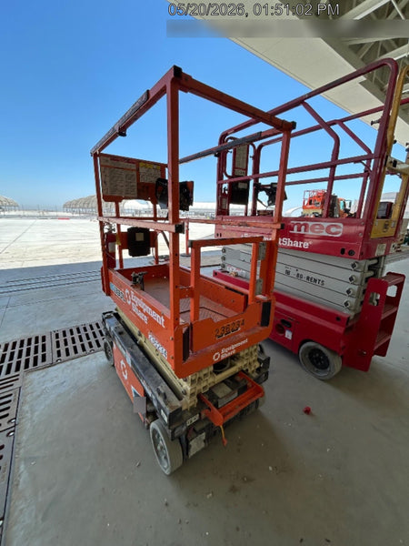2022 JLG ES1330L