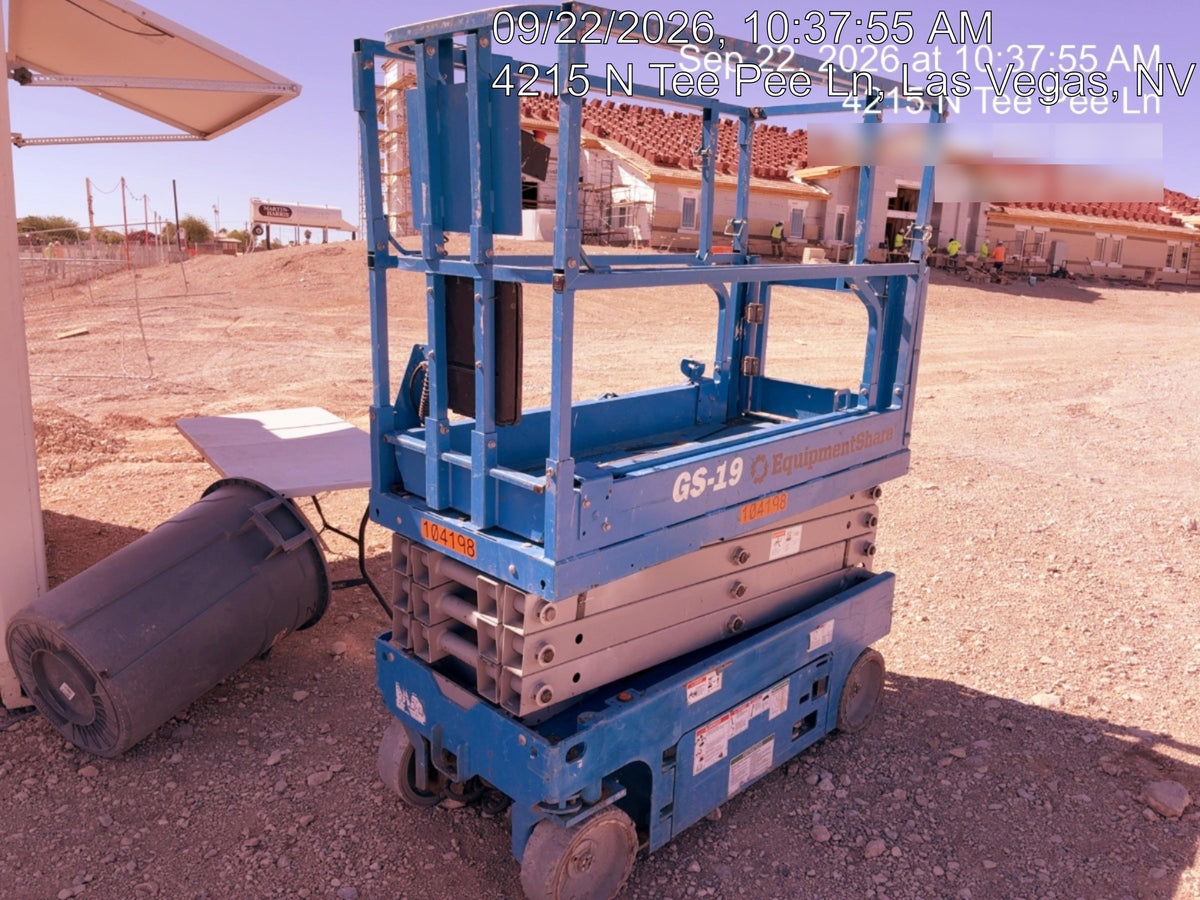 2020 Genie GS-1930 Solid Non Marking Tires, Beacon, Folding rails with half height swing gate, 800W Inverter