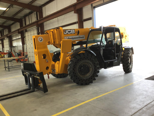 2019 JCB 510-56 JCB 510-56 74 HP w/Open ROPS, Beacon, Aux Hydraulics, Worklights, Solid Tires, 60" Carriage/Forks