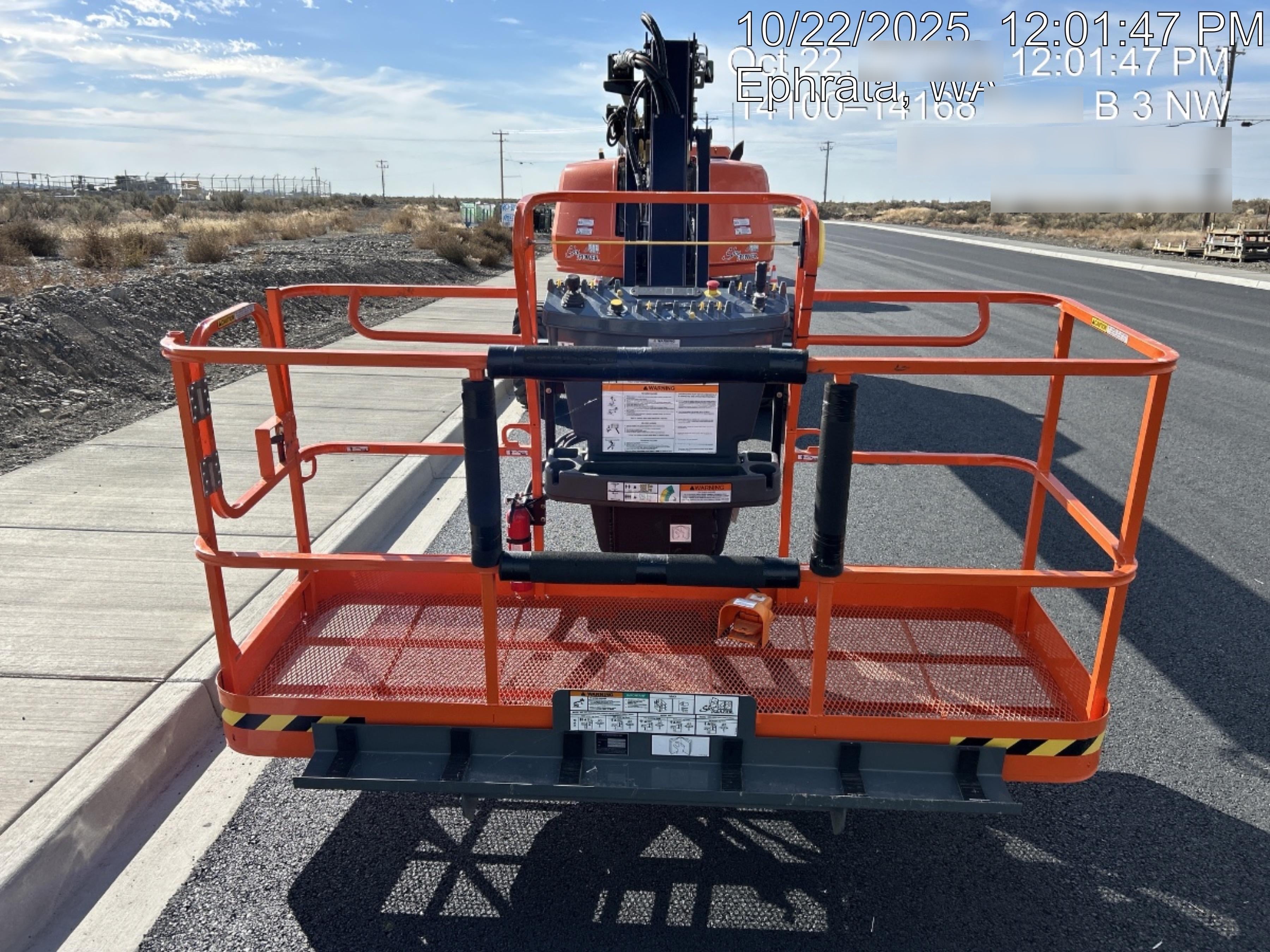 2025 JLG 660SJ