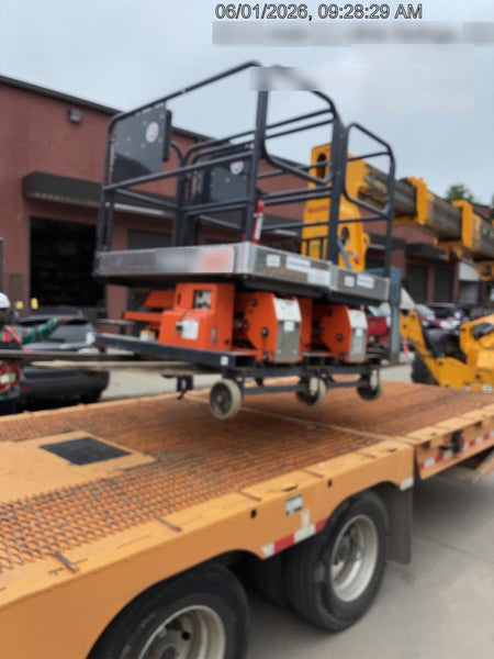 2023 JLG 1030P