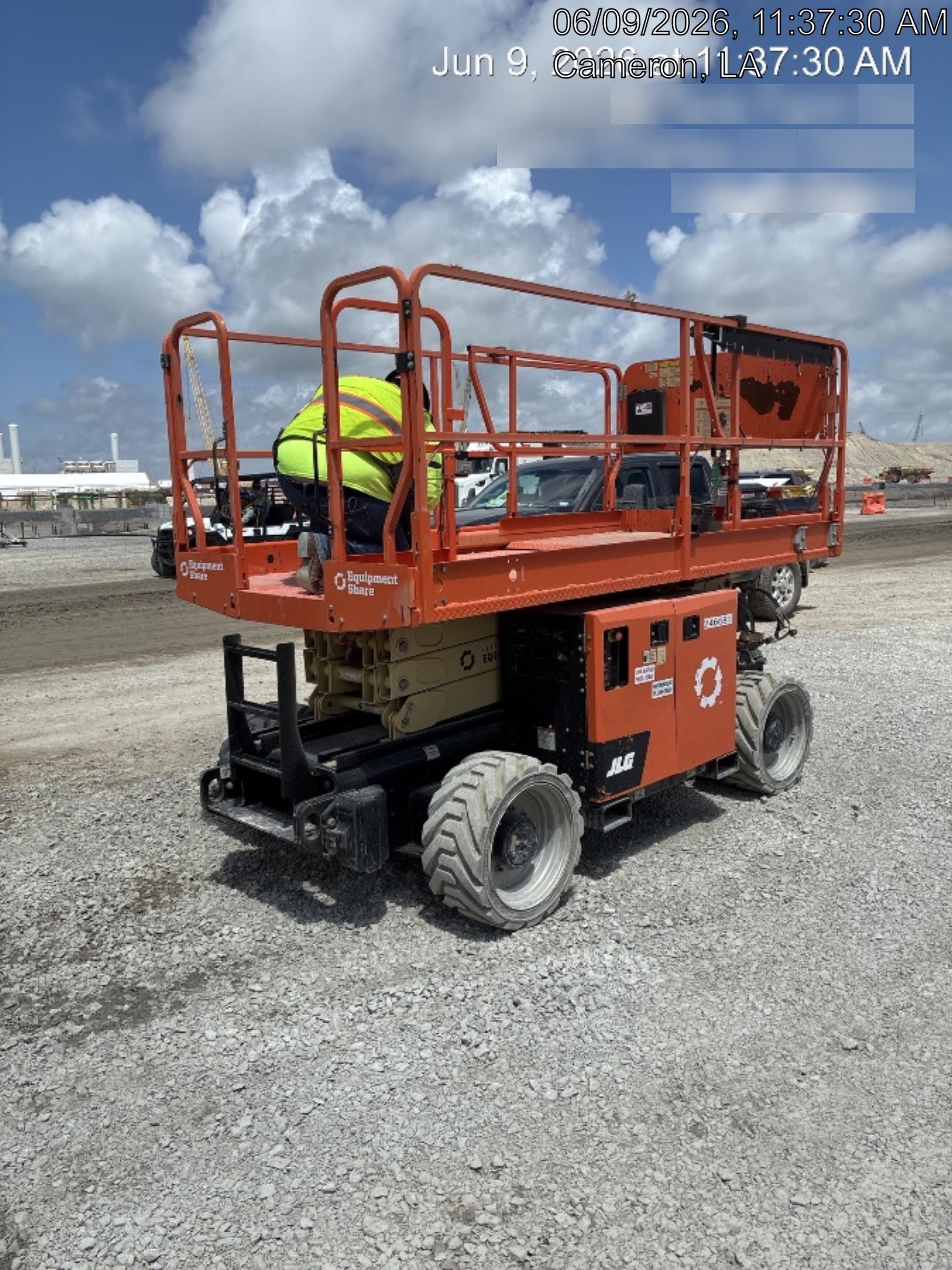 2022 JLG RT2669