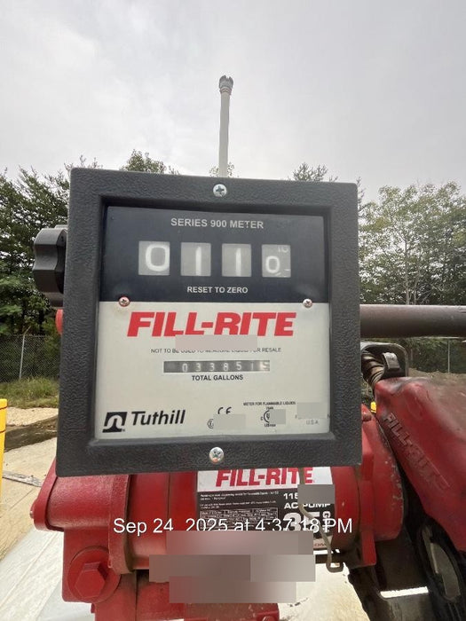 2022 Bobcat E50 Cab/Heat/Air, Rubber Tracks, Manual QC, Hydraulic Thumb