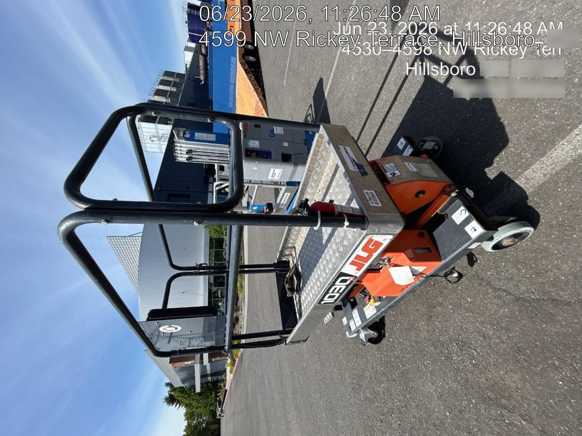 2023 JLG 1030P