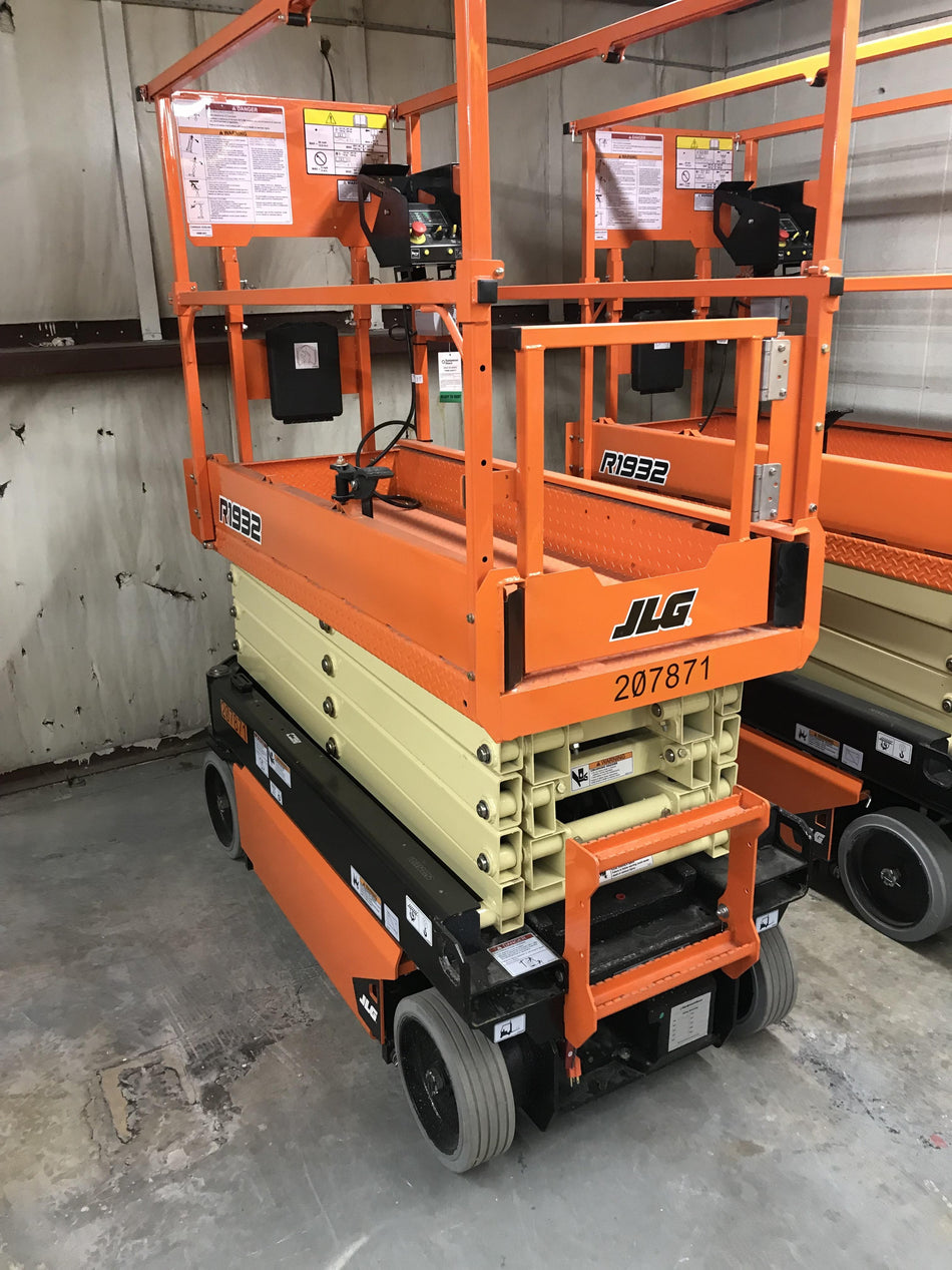 2022 JLG R1932