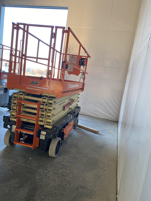2022 JLG R4045