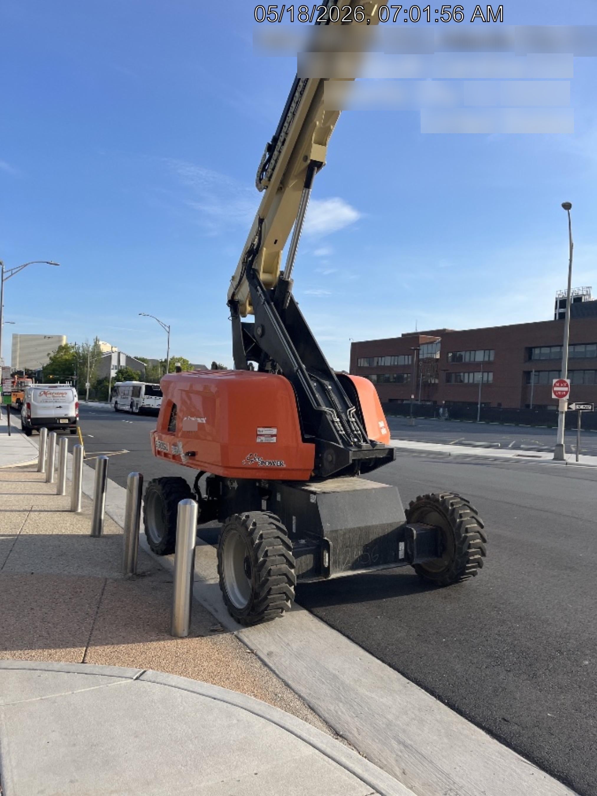 2025 JLG 660SJ