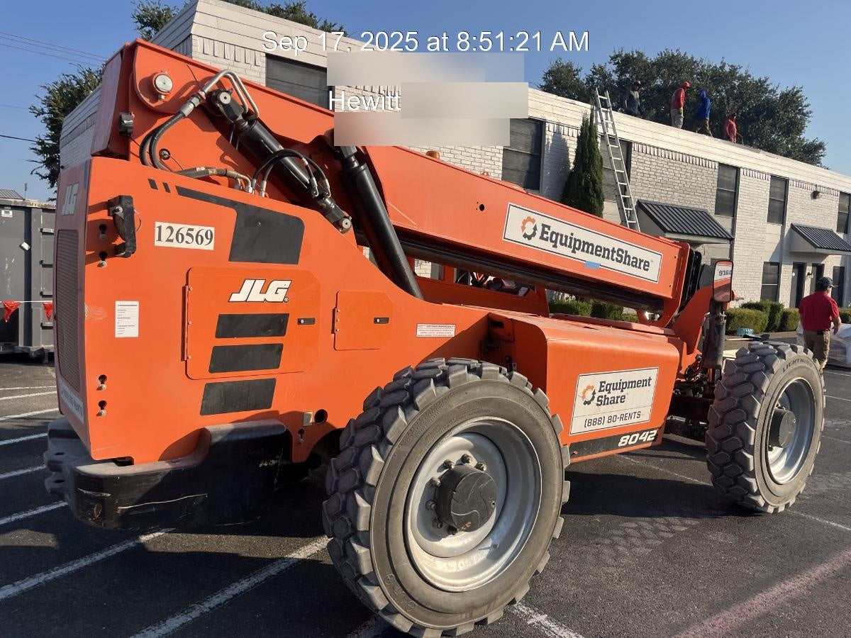 2021 SKYTRAK 8042