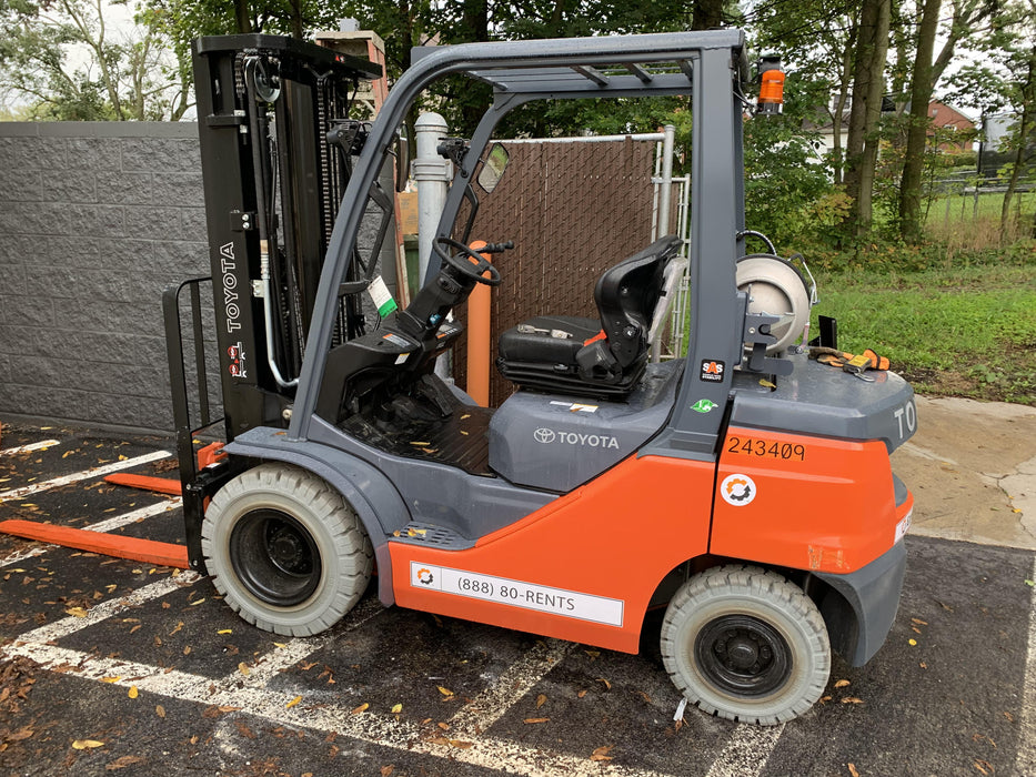 2022 TOYOTA 50-8FGU25