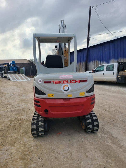 2021 TAKEUCHI TB235-2R