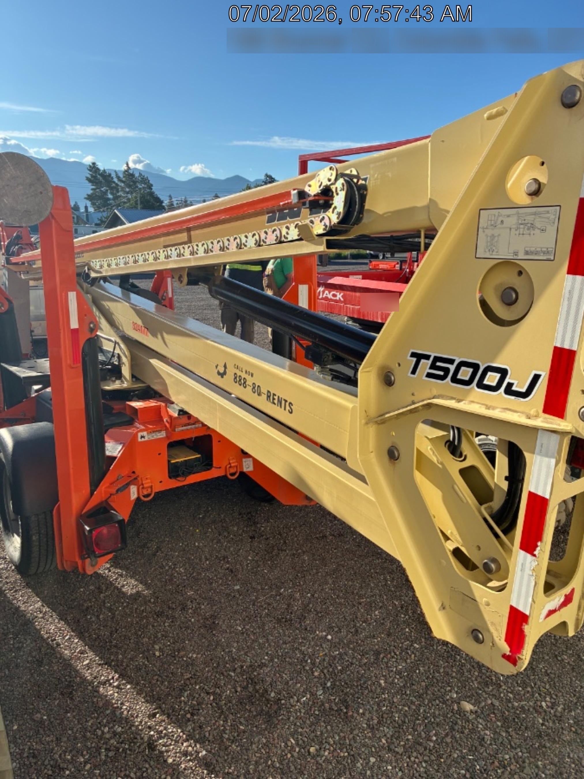 2023 JLG T500J