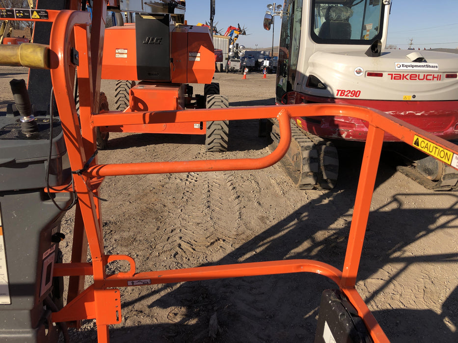 2019 JLG 800AJ