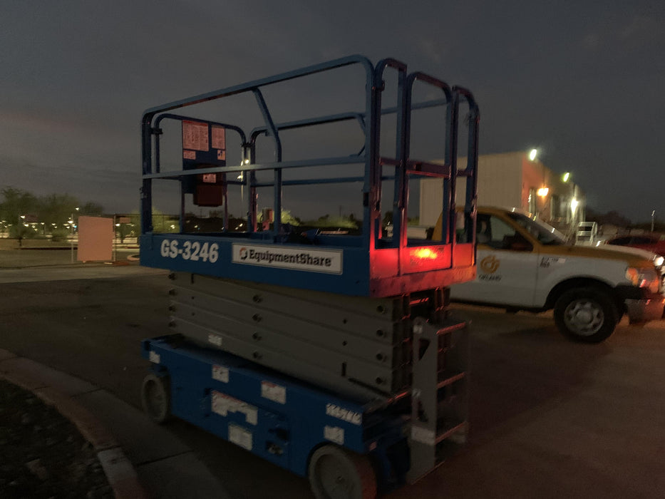 2020 Genie GS-3246 Standard, Folding full height swing gate