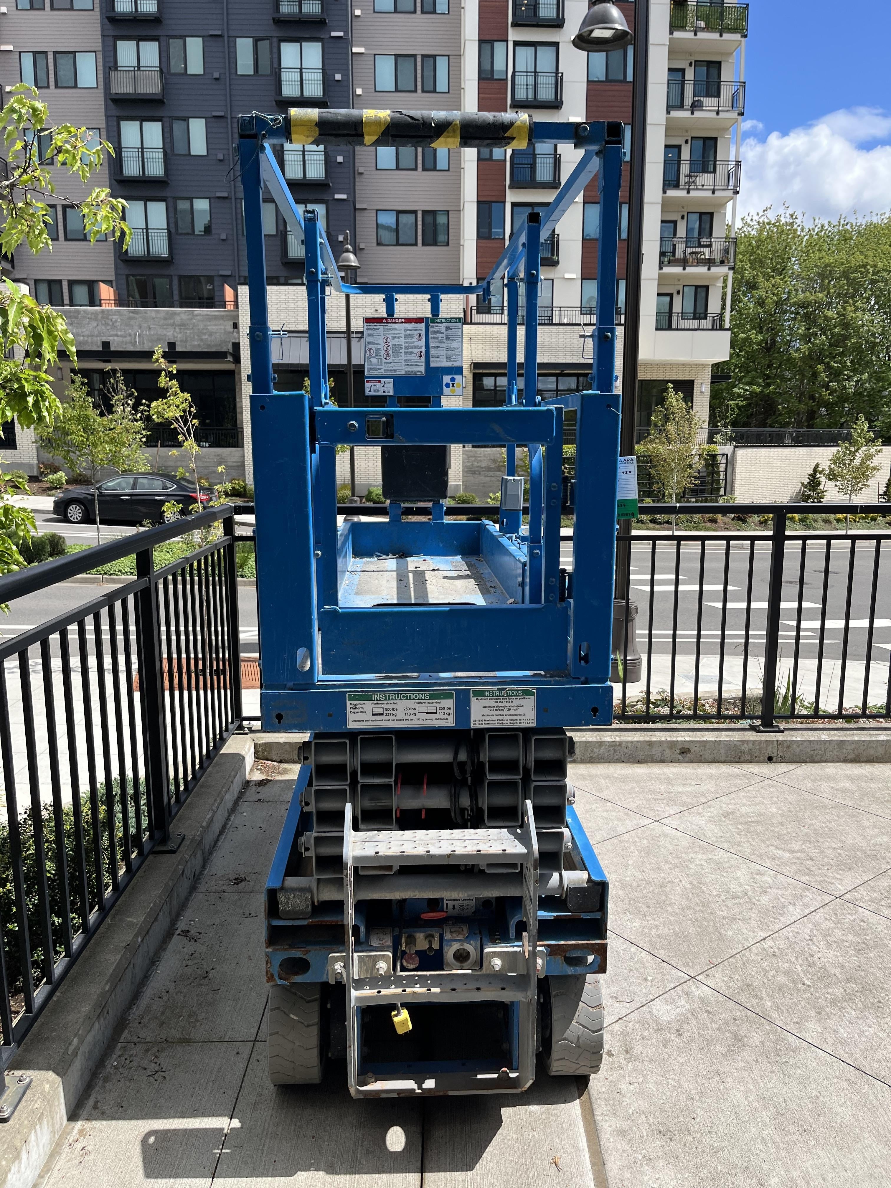 2020 Genie GS-1930 Solid Non Marking Tires, Beacon, Folding rails with half height swing gate, Telematics