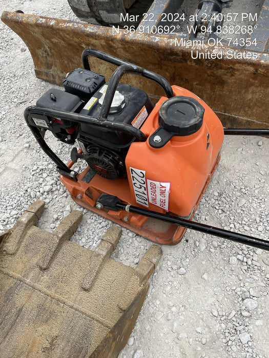 2022 Multiquip MVC88VTHW Plate Compactor, 20", w/Water Tank, Honda GX160