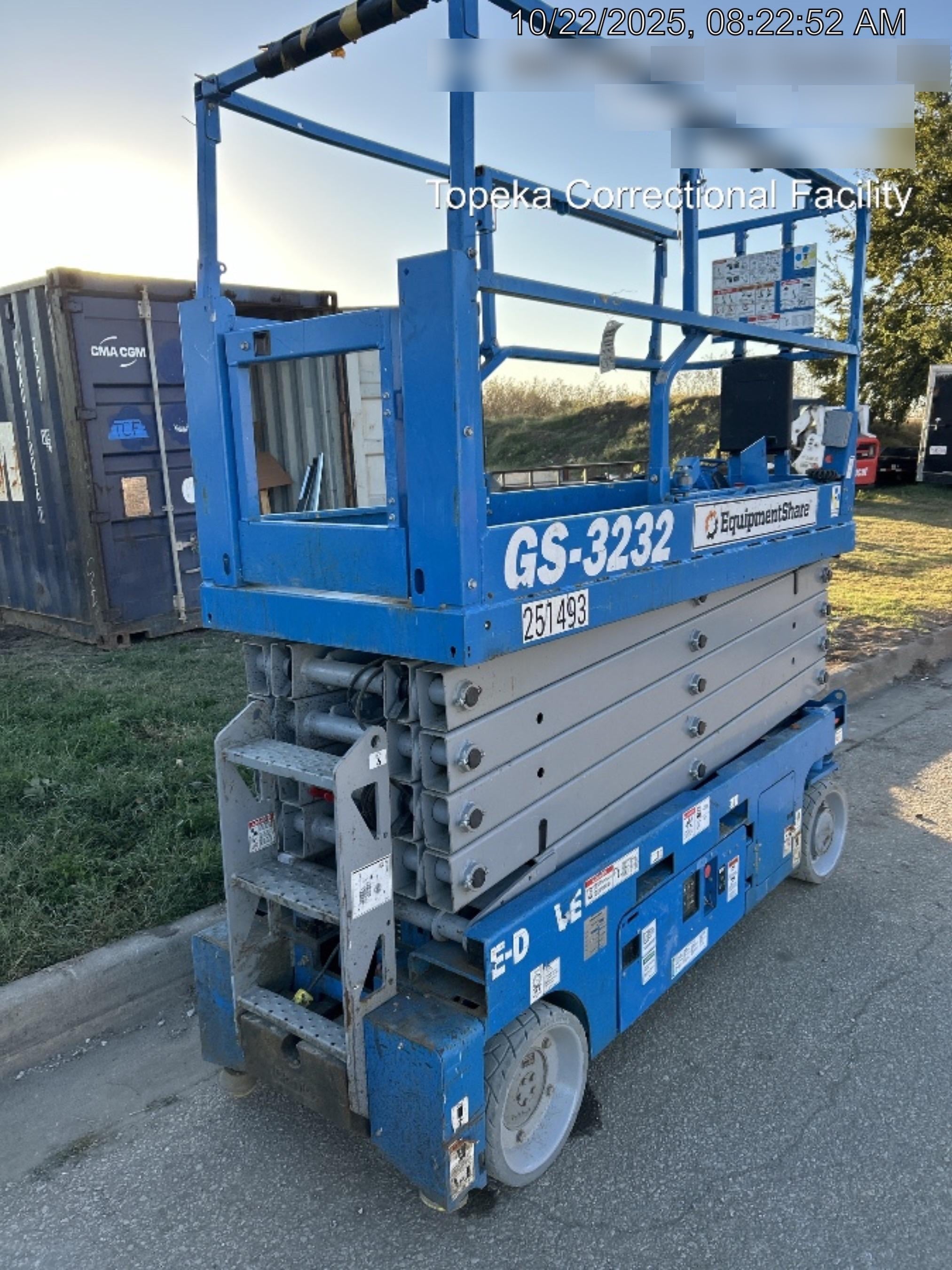 2022 GENIE GS-3232