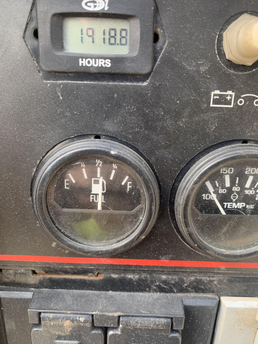 2021 Lincoln Electric Vantage 322 Vantage 322 Ready Pak 3 w/ Decals, ORANGE (includes trailer, cable rack, fender light kit) NO Telematics