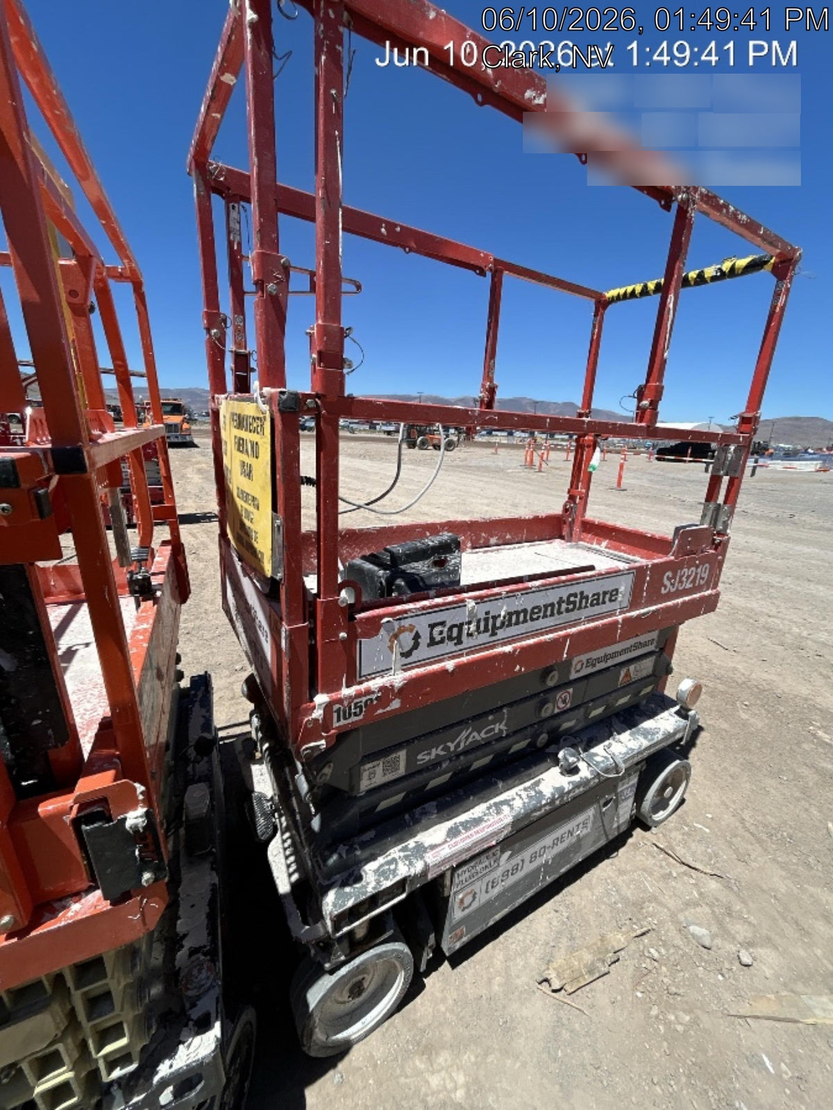 2020 Skyjack SJIII-3219 Solid NM Tires, Half height spring hinged entry gate, Dual Beacons, 800W Inverter