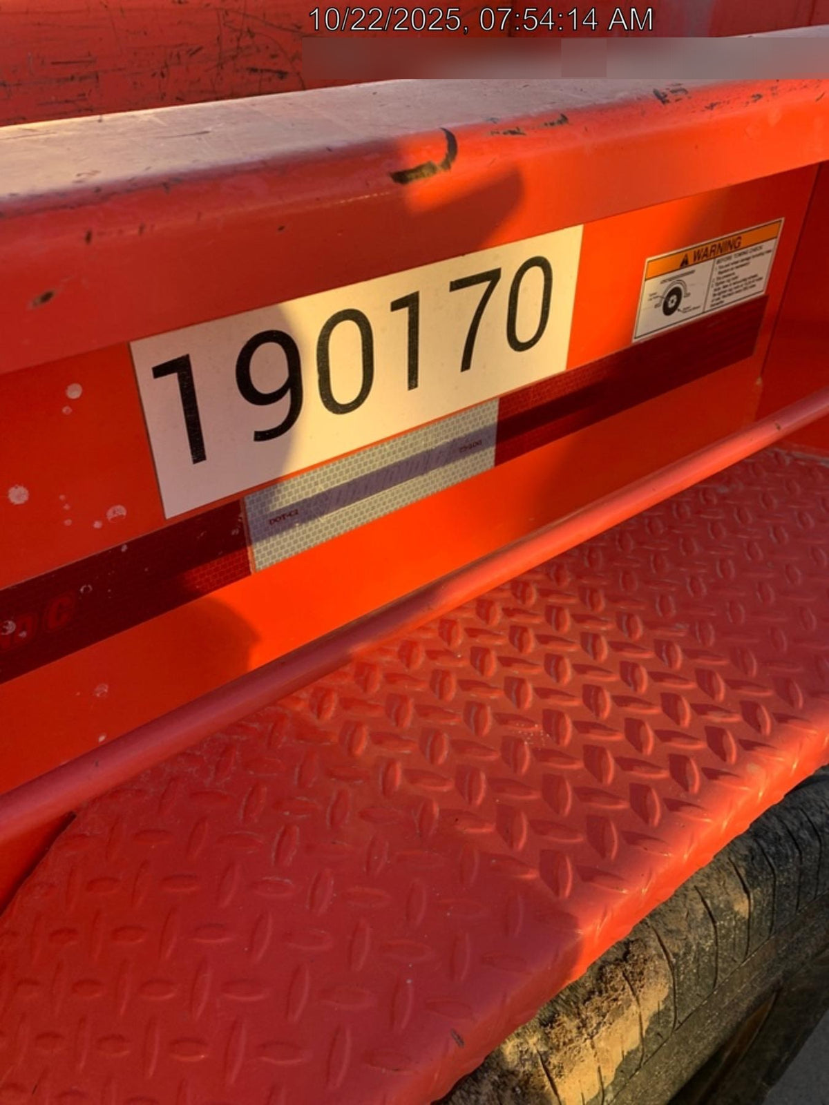 2022 DIAMOND C TRAILERS LPD-14