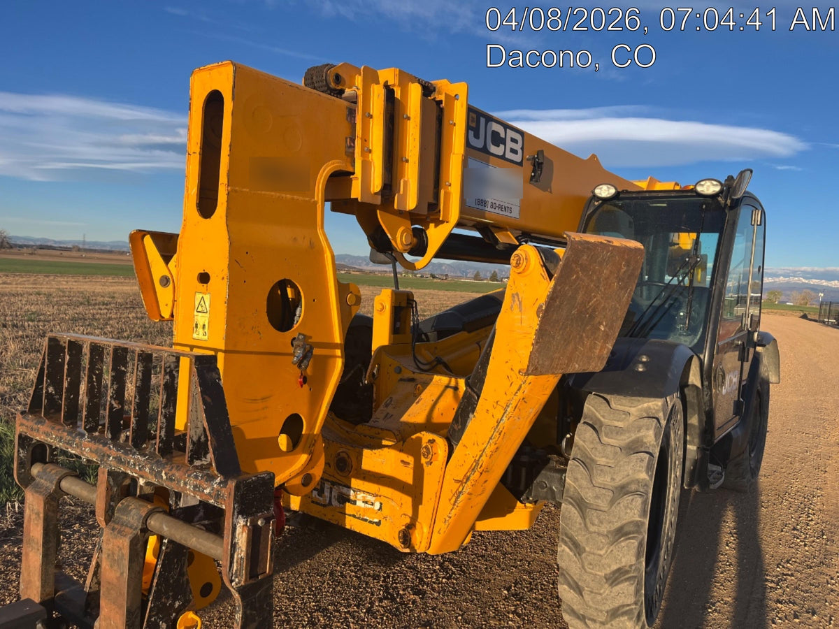 2019 JCB 512-56 JCB 512-56 Enclosed Cab, 109 HP, Solid Tires, Worklights, Beacon, Aux Hydraulics, Lifting Eye w/60" Carriage/60" Forks