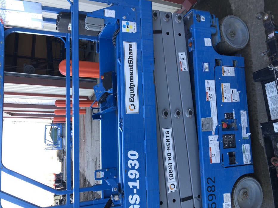 2019 Genie GS-1930 Fixed rails with chain Entry