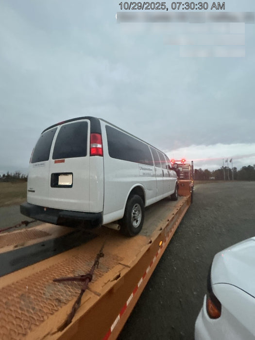 2023 CHEVROLET Express Van - Rental