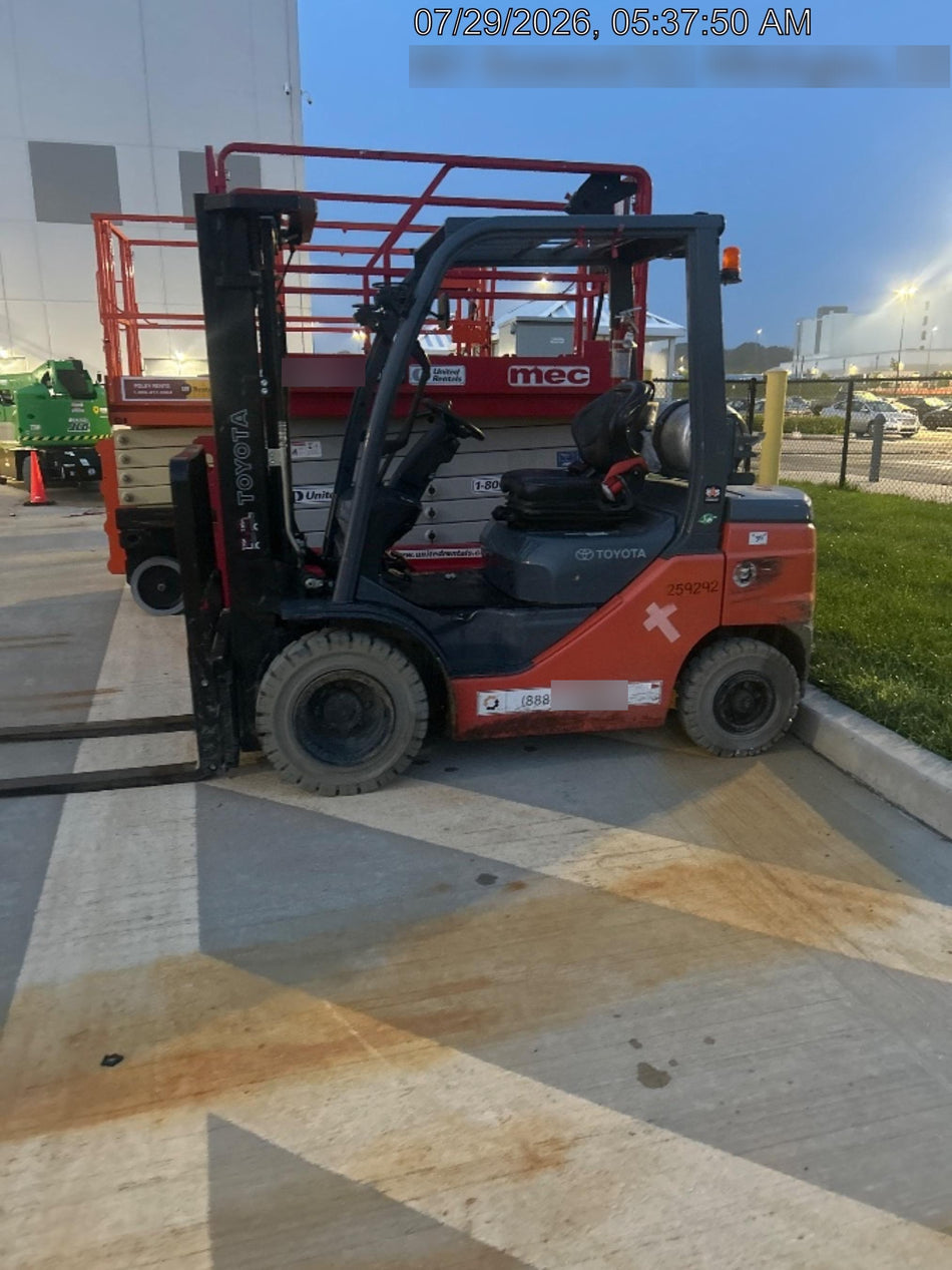 2022 TOYOTA 50-8FGU25