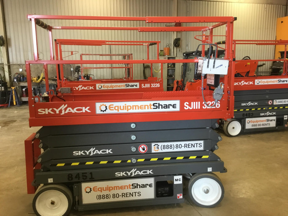 2018 Skyjack SJIII-3226 Skyjack SJIII3226 Scissor Lift w/Trojan Batteries